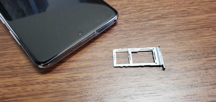 Galaxy S20+SIMスロット