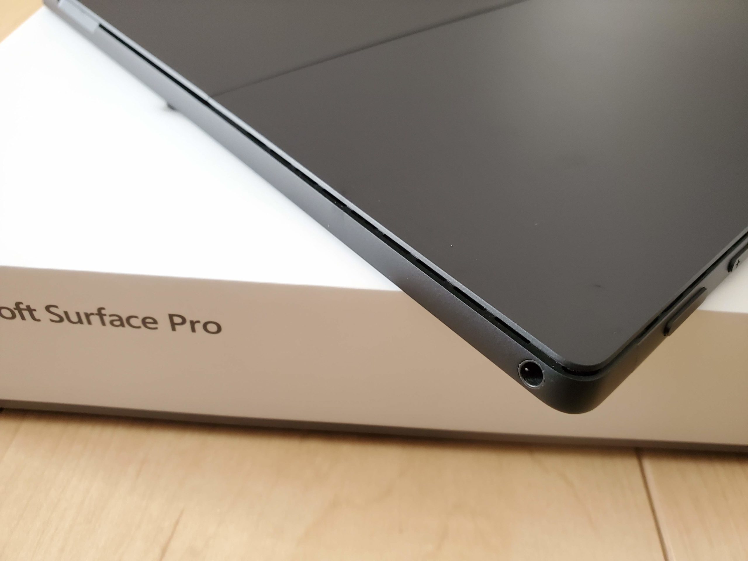 Surface Pro 7イヤホンジャック
