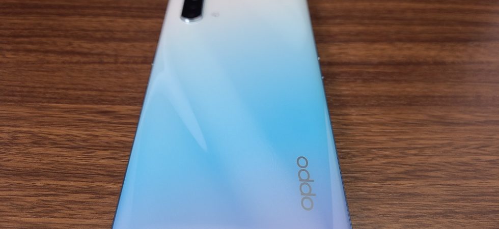 Reno3 A背面