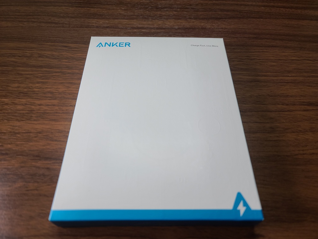 Anker PowerCore III Slim 5000 with Built-in USB-C Cable外箱