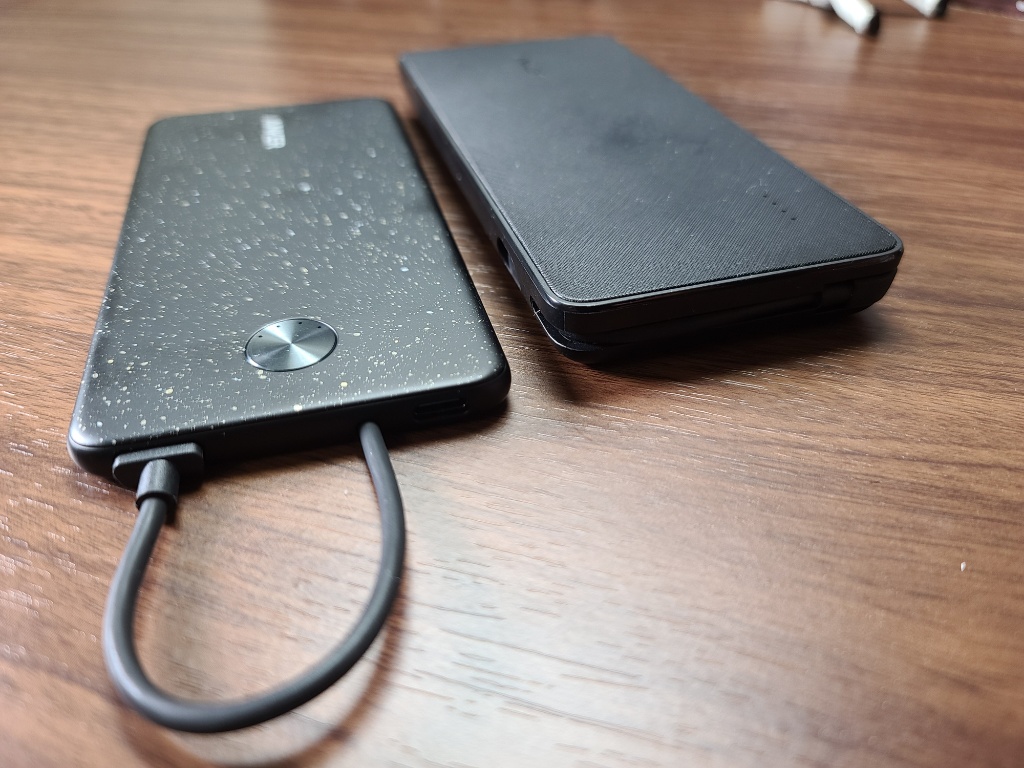 Anker PowerCore III Slim 5000 with Built-in USB-C Cableの比較3