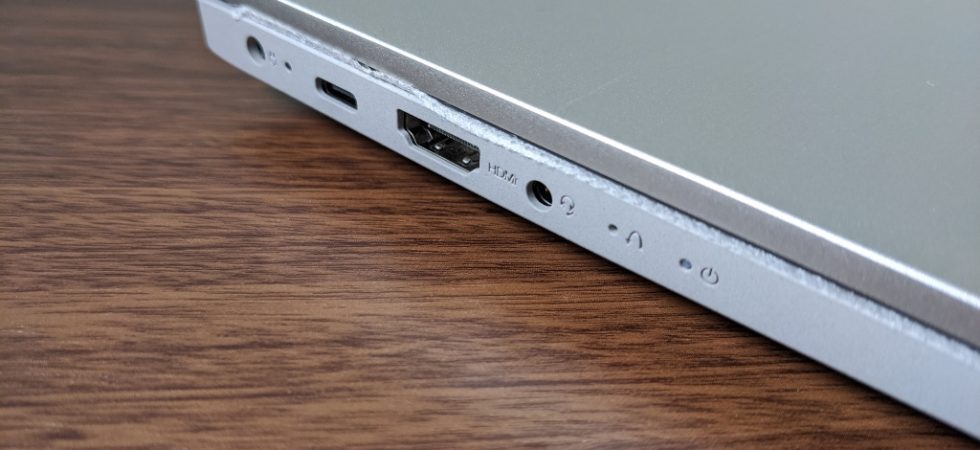 IdeaPad Slim 550左側面