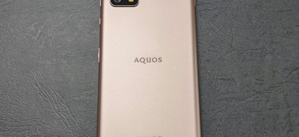 AQUOS sense4本体背面