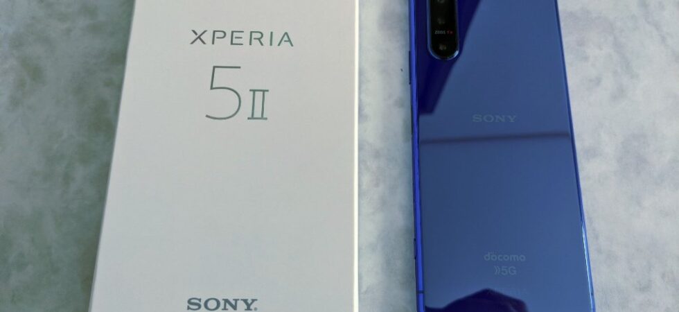 Xperia 5II外箱と本体