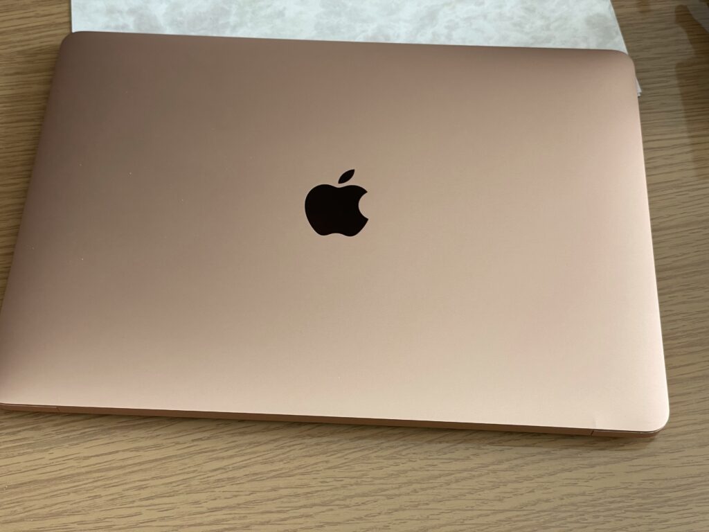 MacBook Air本体天板