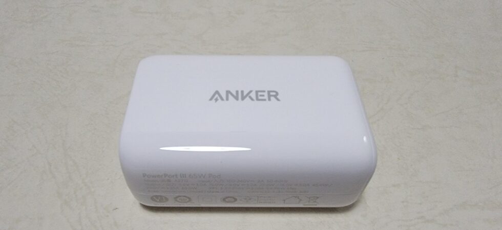 Anker PowerPort III 65W Pod本体側面