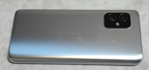 Zenfone 8背面