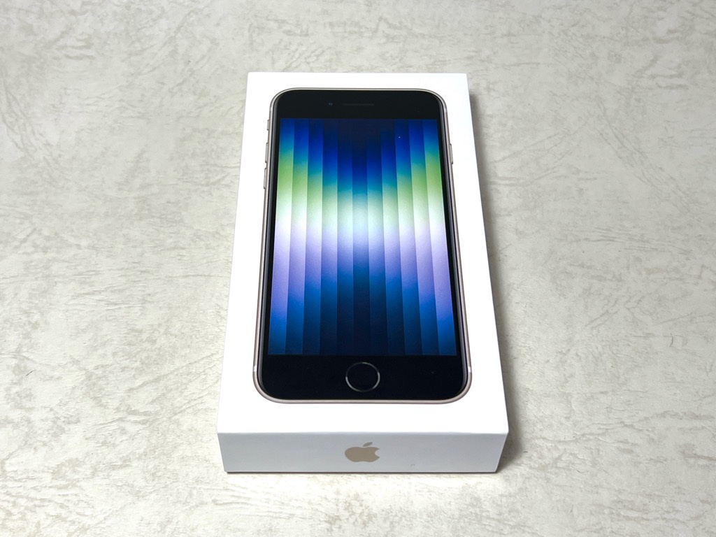 iPhone SE（第3世代）外箱