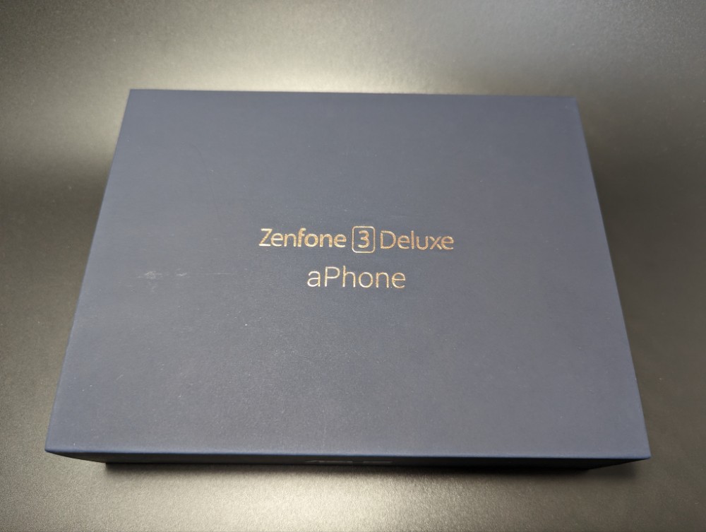 ZenFone 3 Deluxe箱