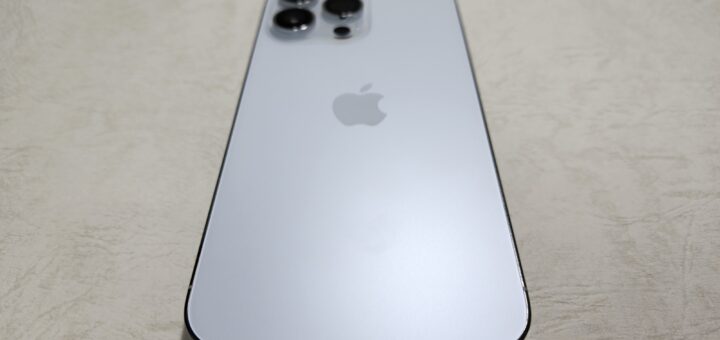 iPhone 14 Pro Max前面