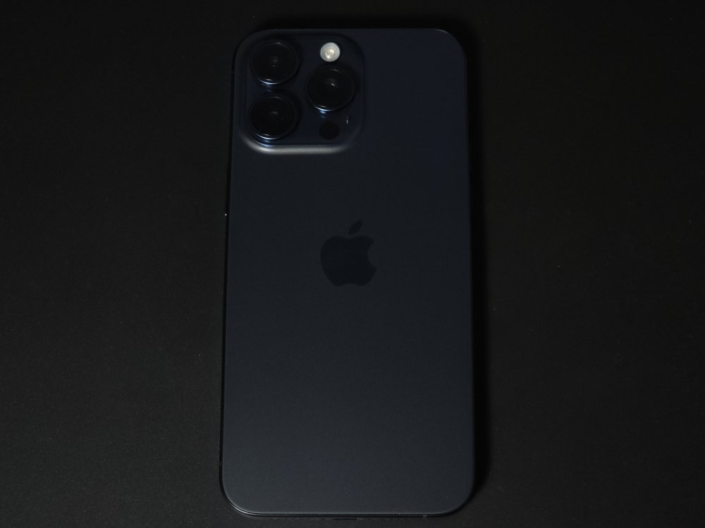 iPhone 15 Pro Max本体背面