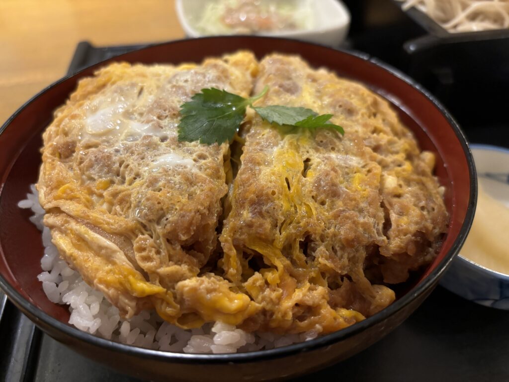 カツ丼iPhone 15