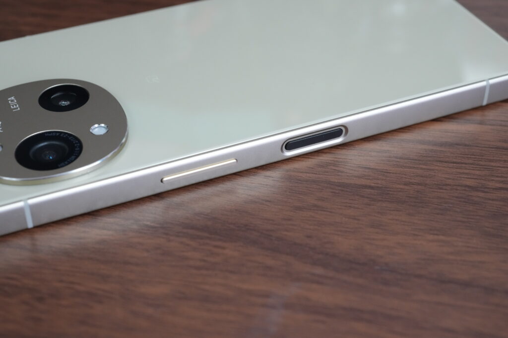 AQUOS R10電源