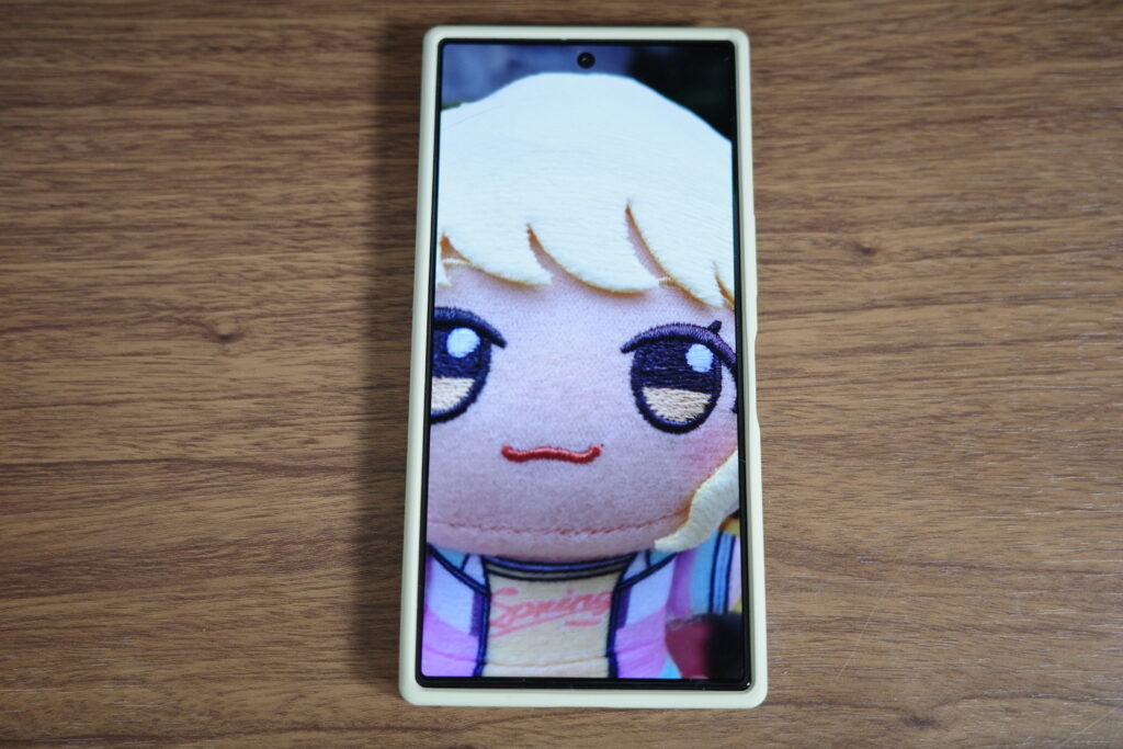 AQUOS R10画面側シリコンケース