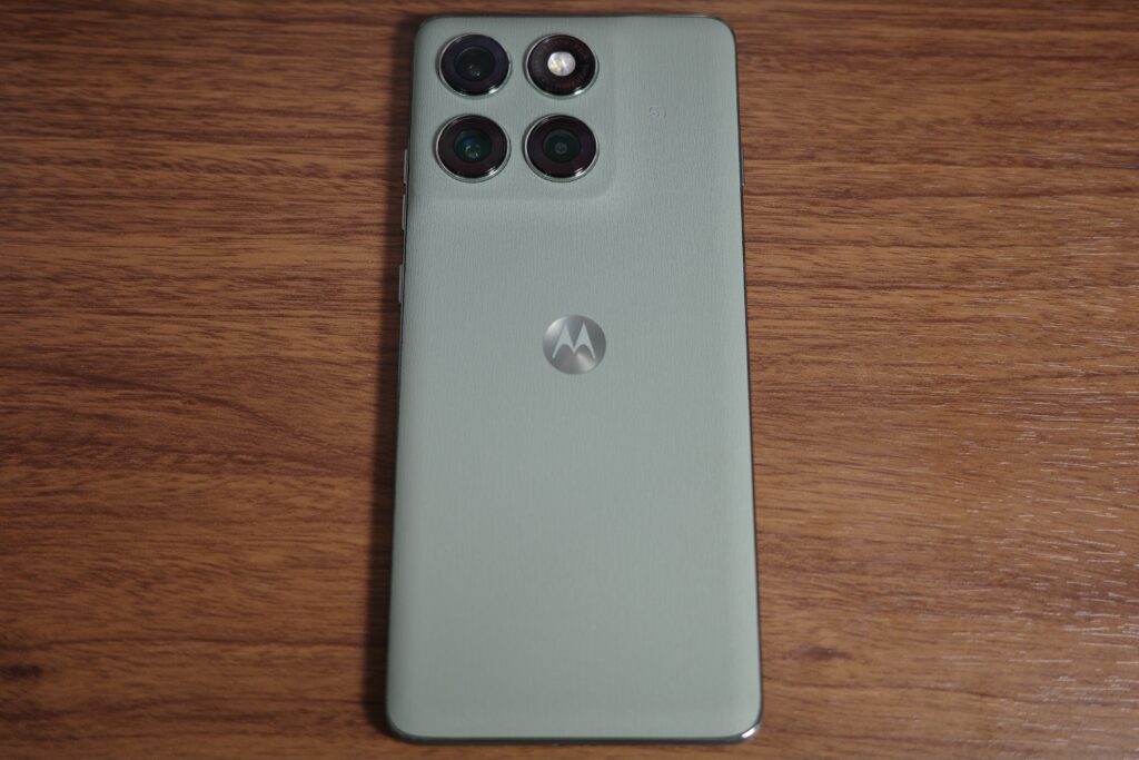 motorola edge 60 pro背面