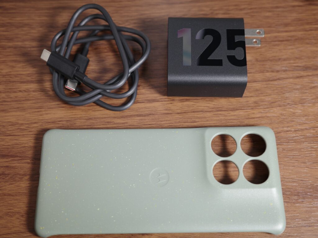 motorola edge 60 pro保護ケースと充電器