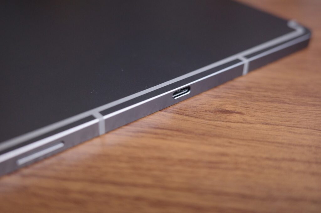 Galaxy Tab S10 LiteのUSB端子