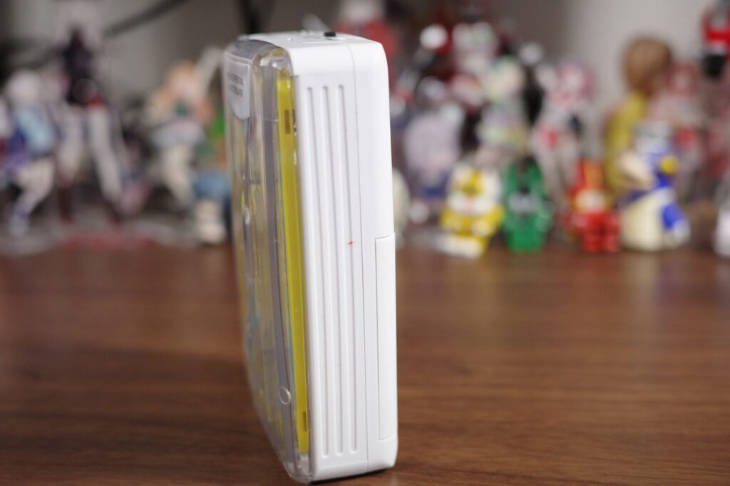 3COINSのカセットプレーヤーの背面