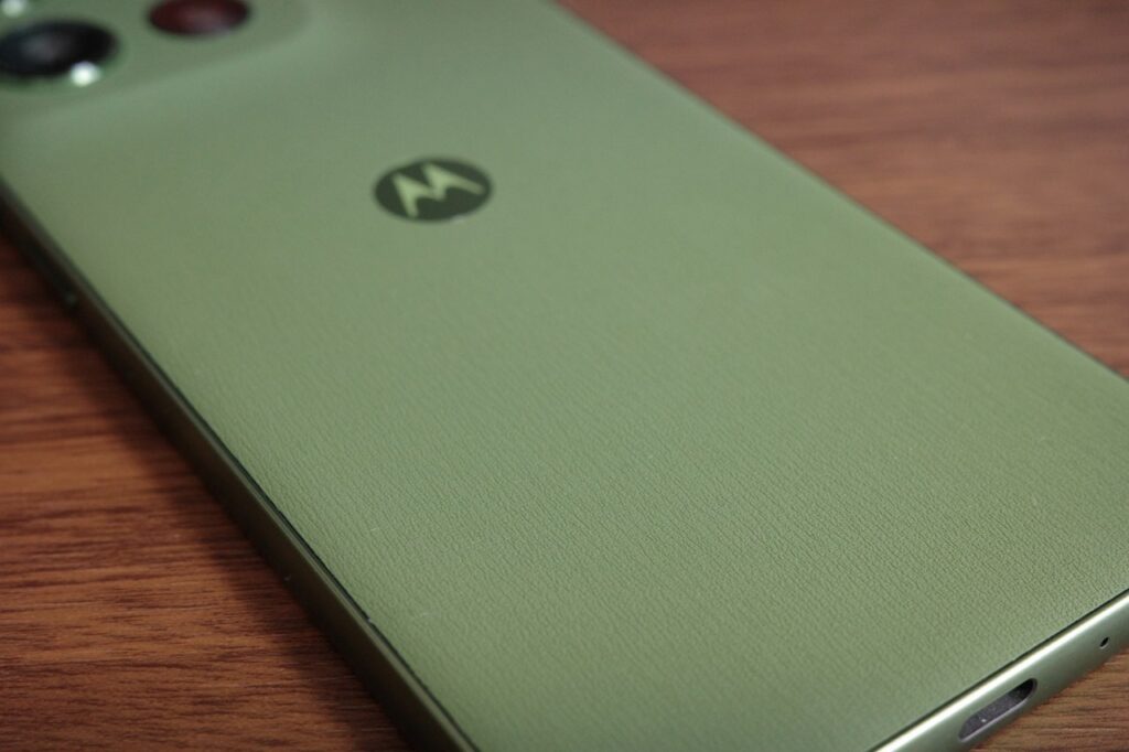 moto g66j 5Gの背面