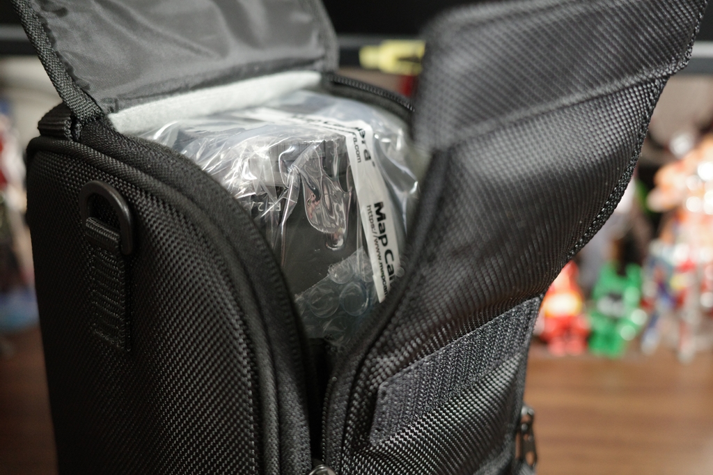 SEL2870GMのポーチ内部