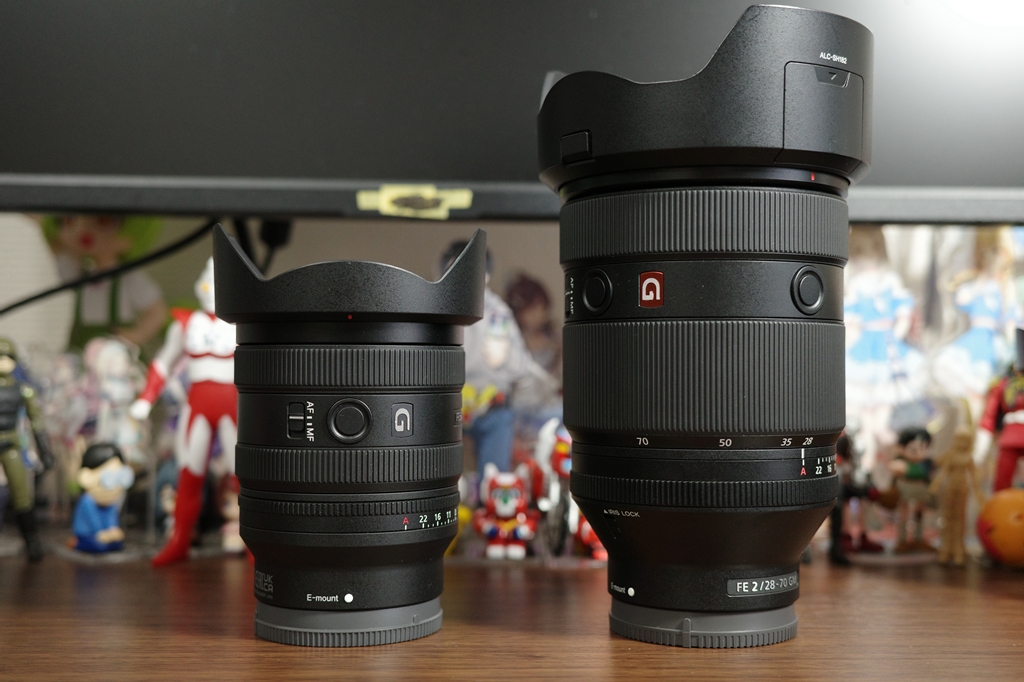 SEL2870GMにレンズフード装着