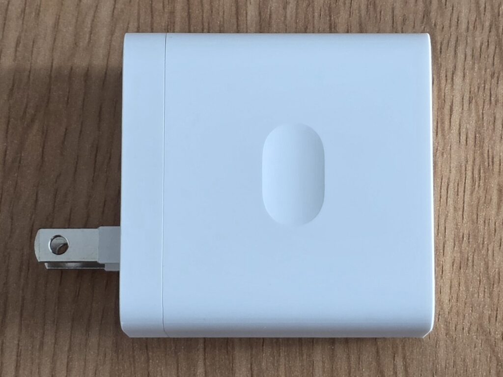 OPPO Find X9の充電器