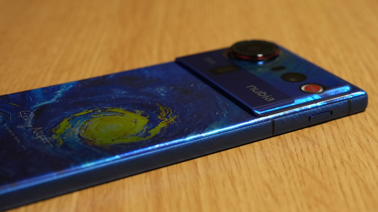 nubia Z80 Ultra本体側面