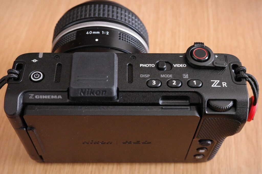 Nikon ZRの操作体系