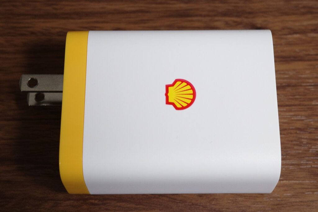 Shell 巻き取り式 充電器 65W 3ポート 伸縮85㎝ケーブル展開時