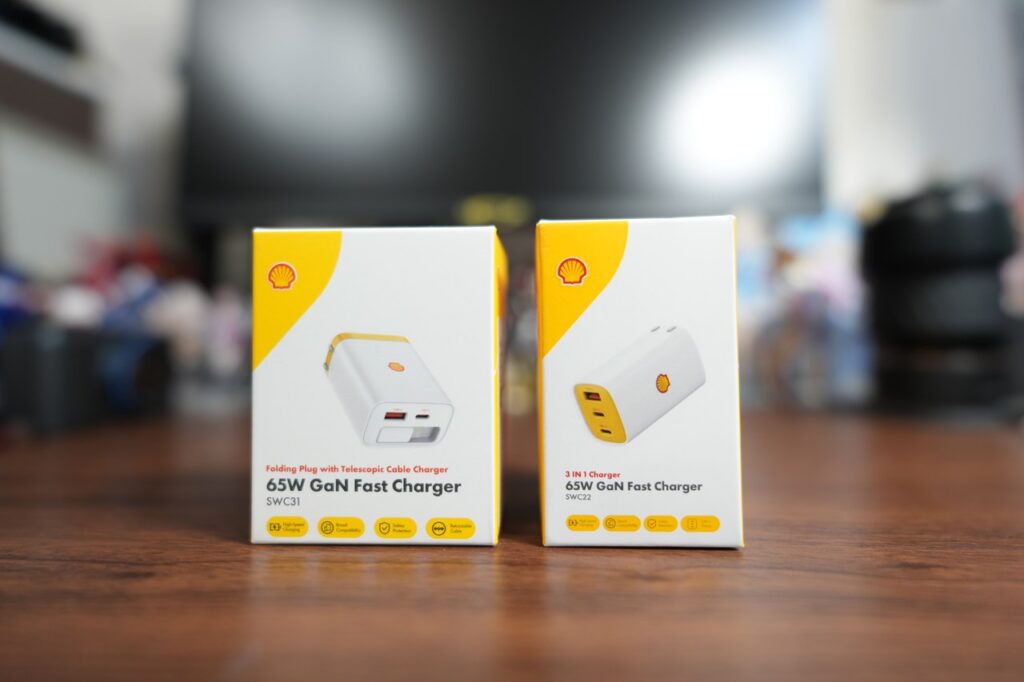 シェルの充電器