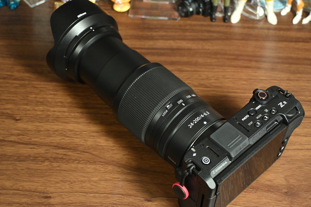 NIKKOR Z 24-200mm f/4-6.3 VRとZR