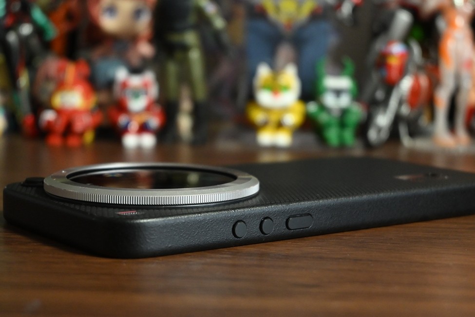 Xiaomi 17 UltraのPhotographyKitのボタン類