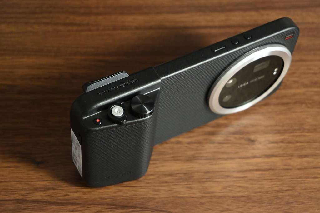 Xiaomi 17 Ultraのシャッターボタン