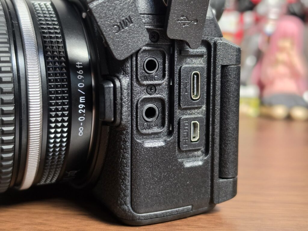 Nikon Z5IIの端子