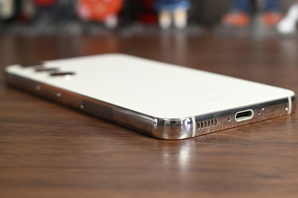 Galaxy S23の端子とボタン
