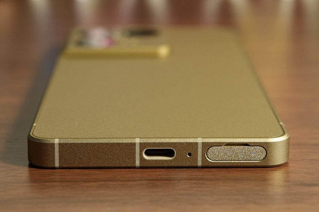 Xperia 1 VIIIの充電端子