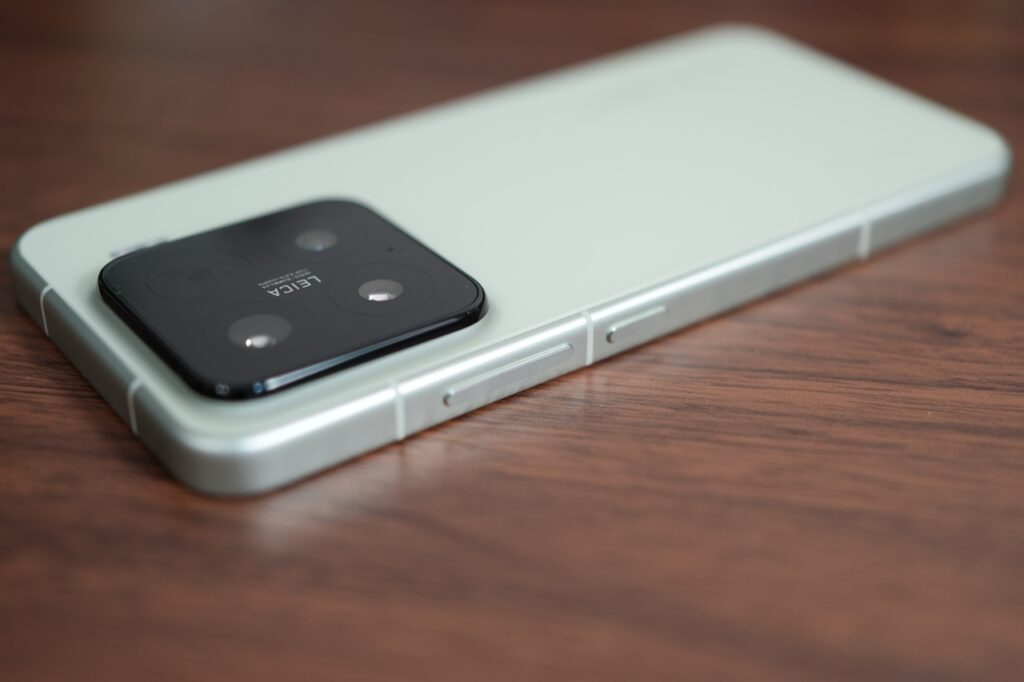 Xiaomi 15のボタン