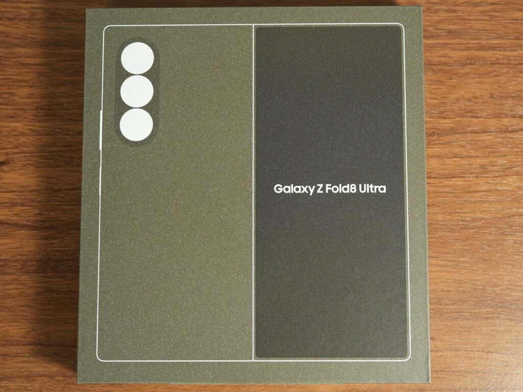 Galaxy Z Fold8 Ultra外箱