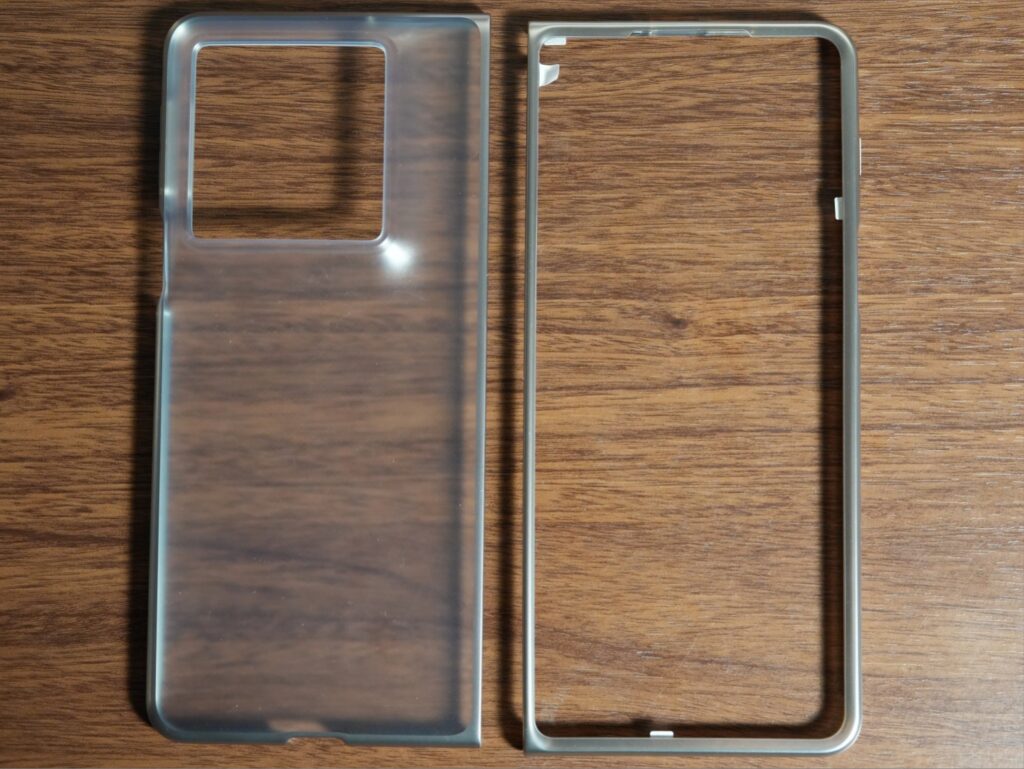 motorola razr foldの純正ケース