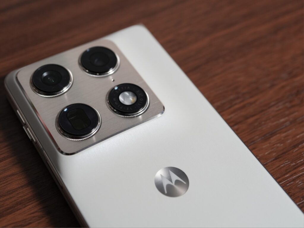 motorola razr foldのカメラ