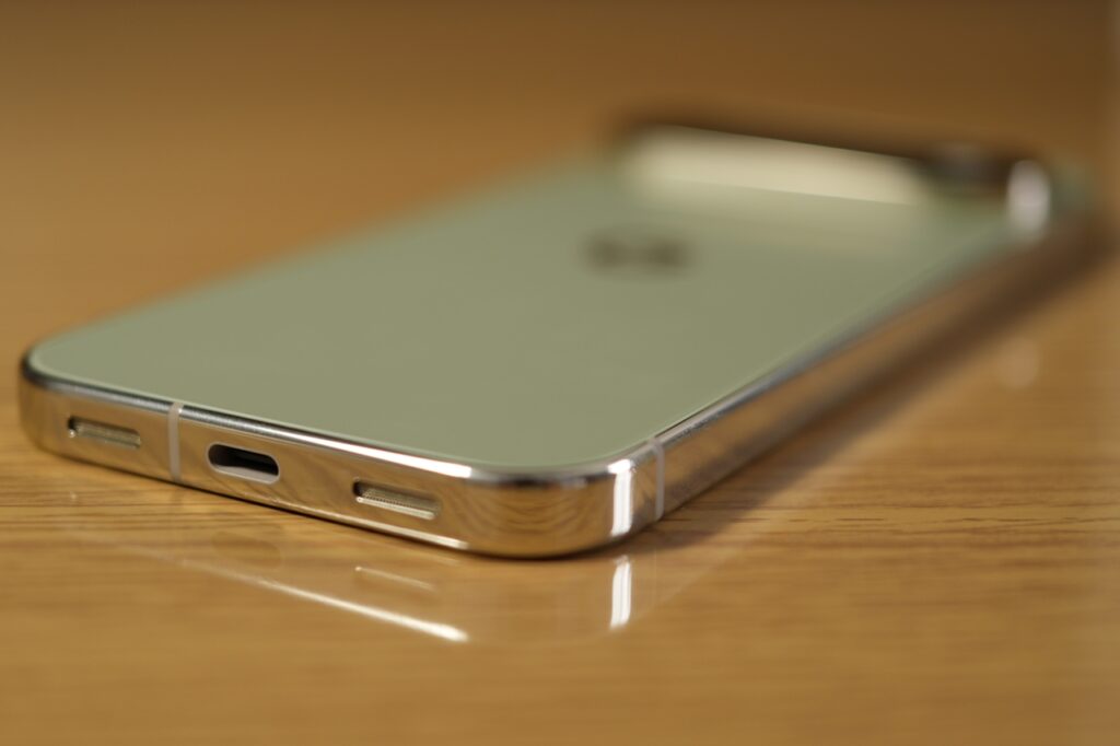 Pixel 11 Proの充電端子