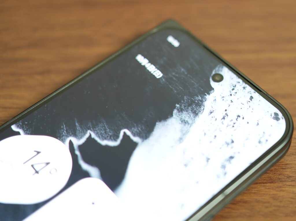 Pixel 11 Pro Foldの画面端